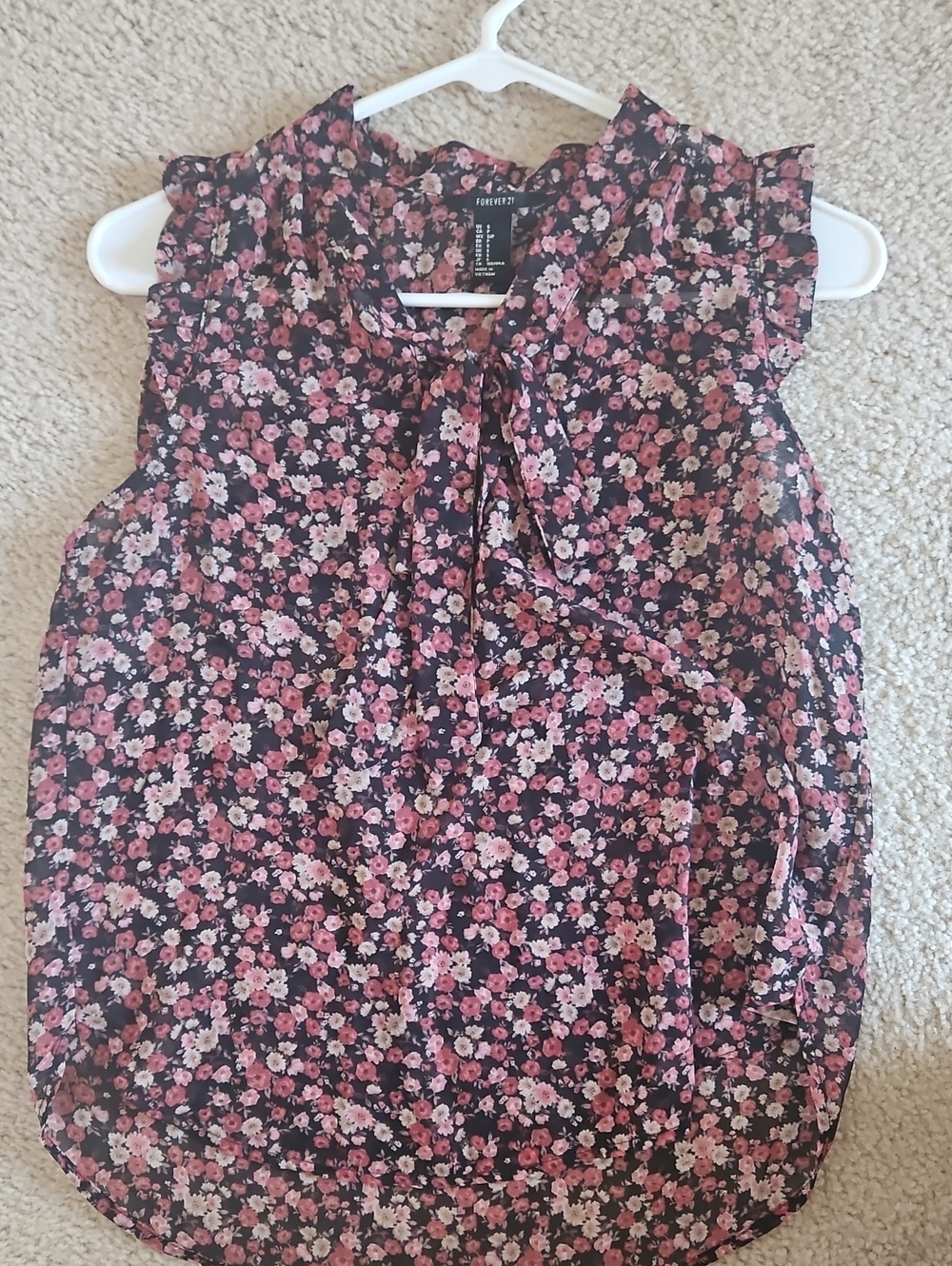 Forever 21 Black Floral Tie-Neck Sleeveless Top